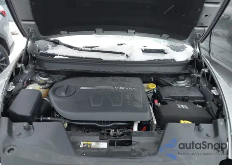 2015 Jeep Cherokee Latitude из США, поврежденный, VIN 1C4PJLCS9FW597181